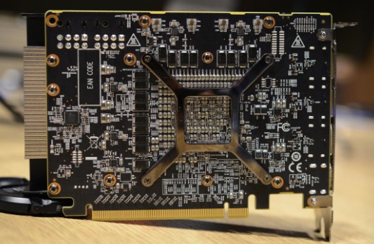 RX Vega 56 Nano Edition