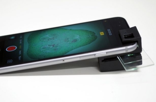 Smartphone Sebagai Mikroskop? Tentu Saja Bisa Dengan Bantuan Alat Ini