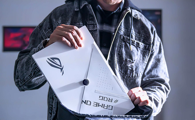 ASUS Umumkan Monitor Gaming Portable ROG Strix XG16