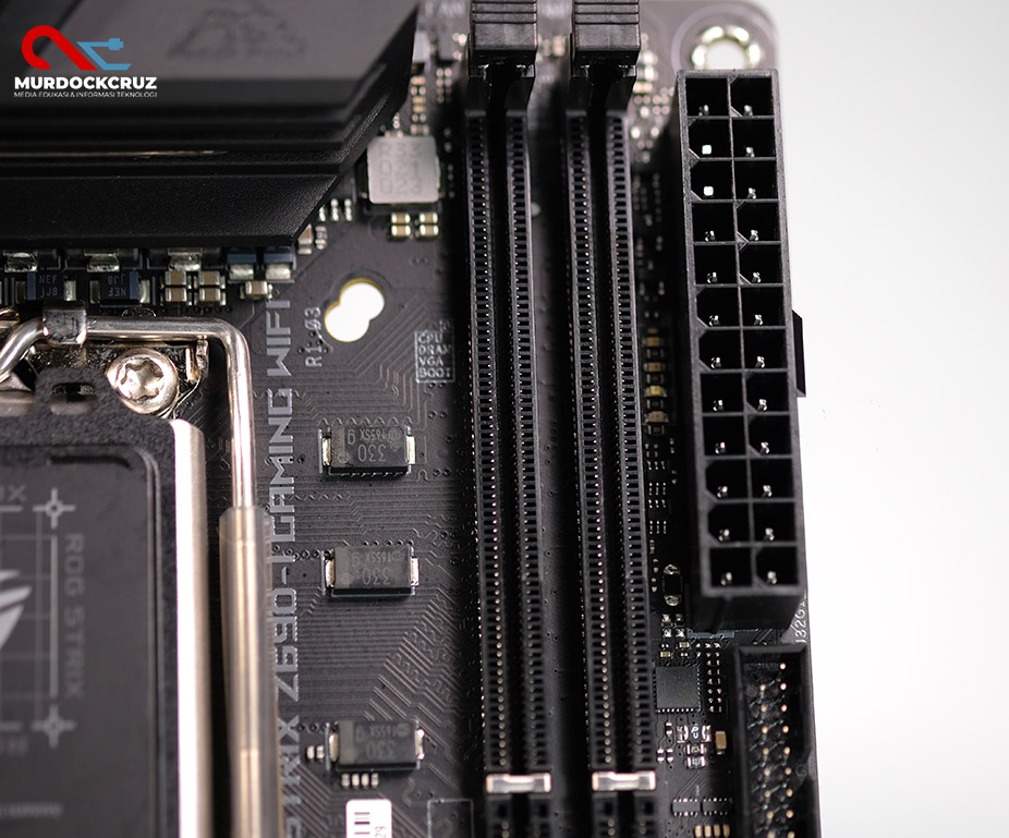 ASUS ROG Strix Z690-I Gaming WiFi