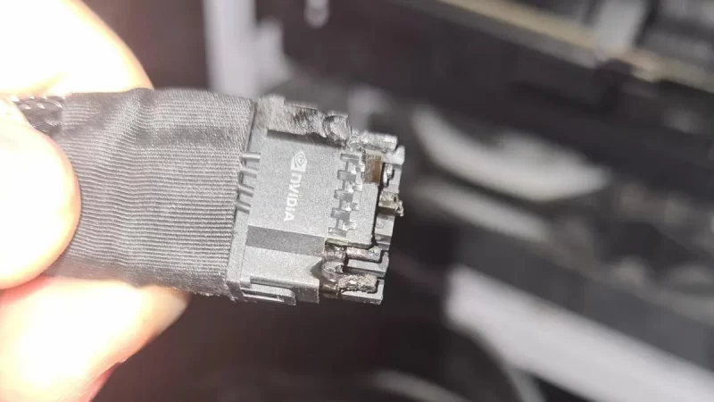 Problematika Konektor Adaptor RTX 4090 & Solusi Sementara