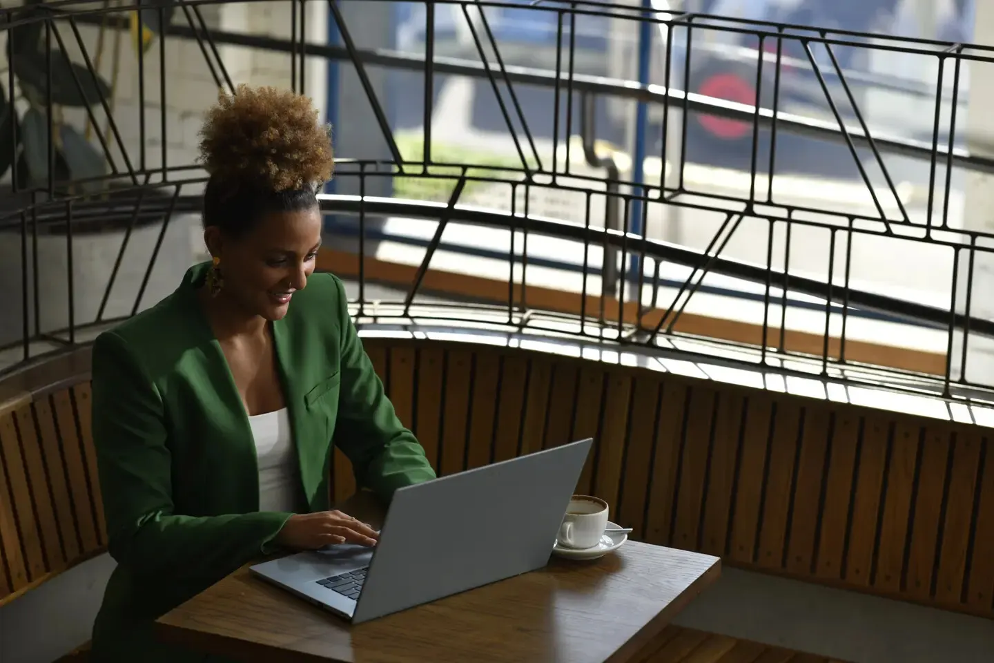 ACER Umumkan Laptop OLED 16 Inci Teringan Di Dunia, Swift Edge (SFA16-41)