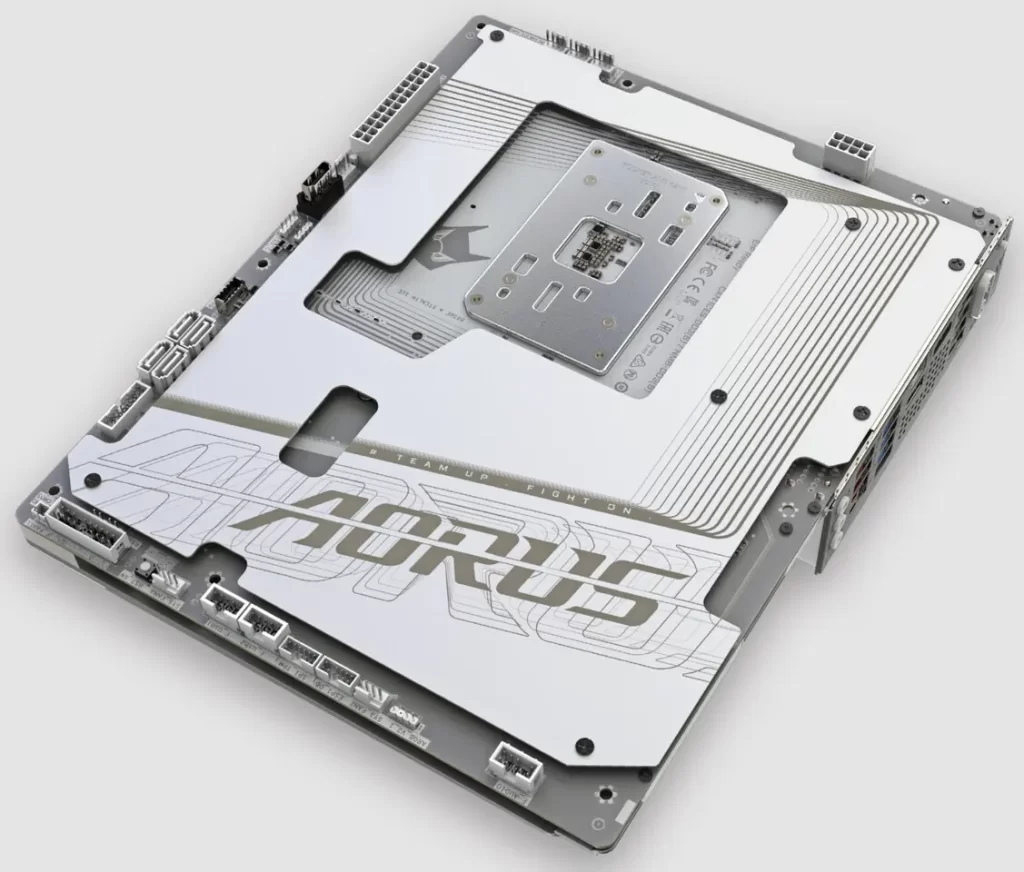 AORUS Stealth Ice B650E Jadi Mobo AMD Pertama Dengan Konektor Dibelakang