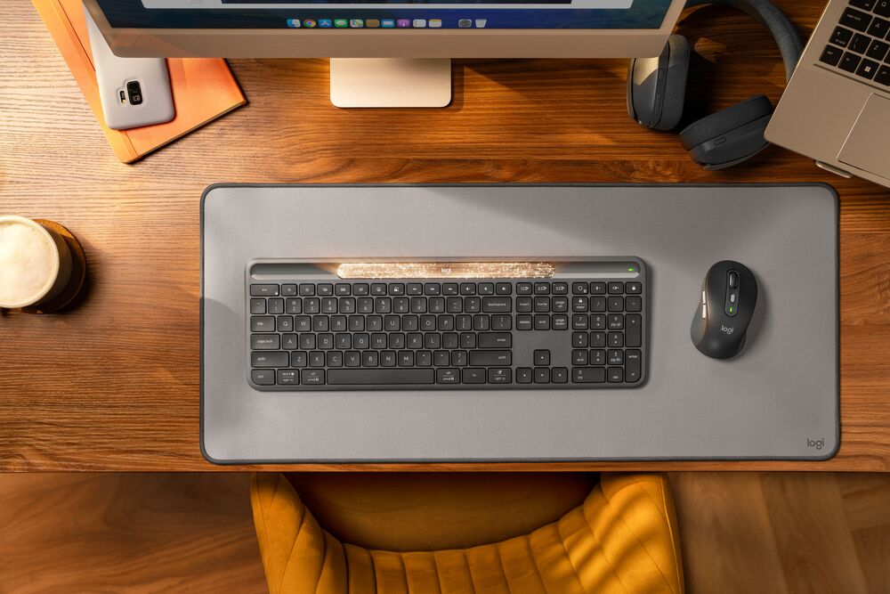 Logitech Signature Slim Solar+ K980: Keyboard Nirkabel Bertenaga Surya