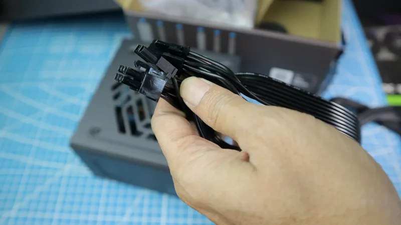 Pakai Kabel PCIe Bercabang Buat VGA, Aman Gak Sih? Ini Penjelasannya!